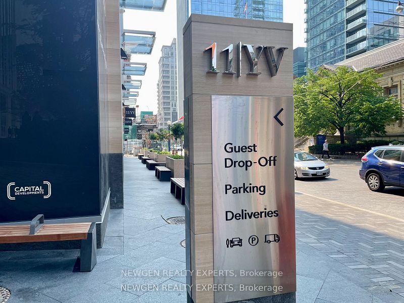11 Yorkville Avenue 3610, Toronto, ON M4W 0B7 photo 3