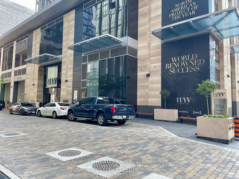 11 Yorkville Avenue 3610, Toronto, ON M4W 0B7 photo 5