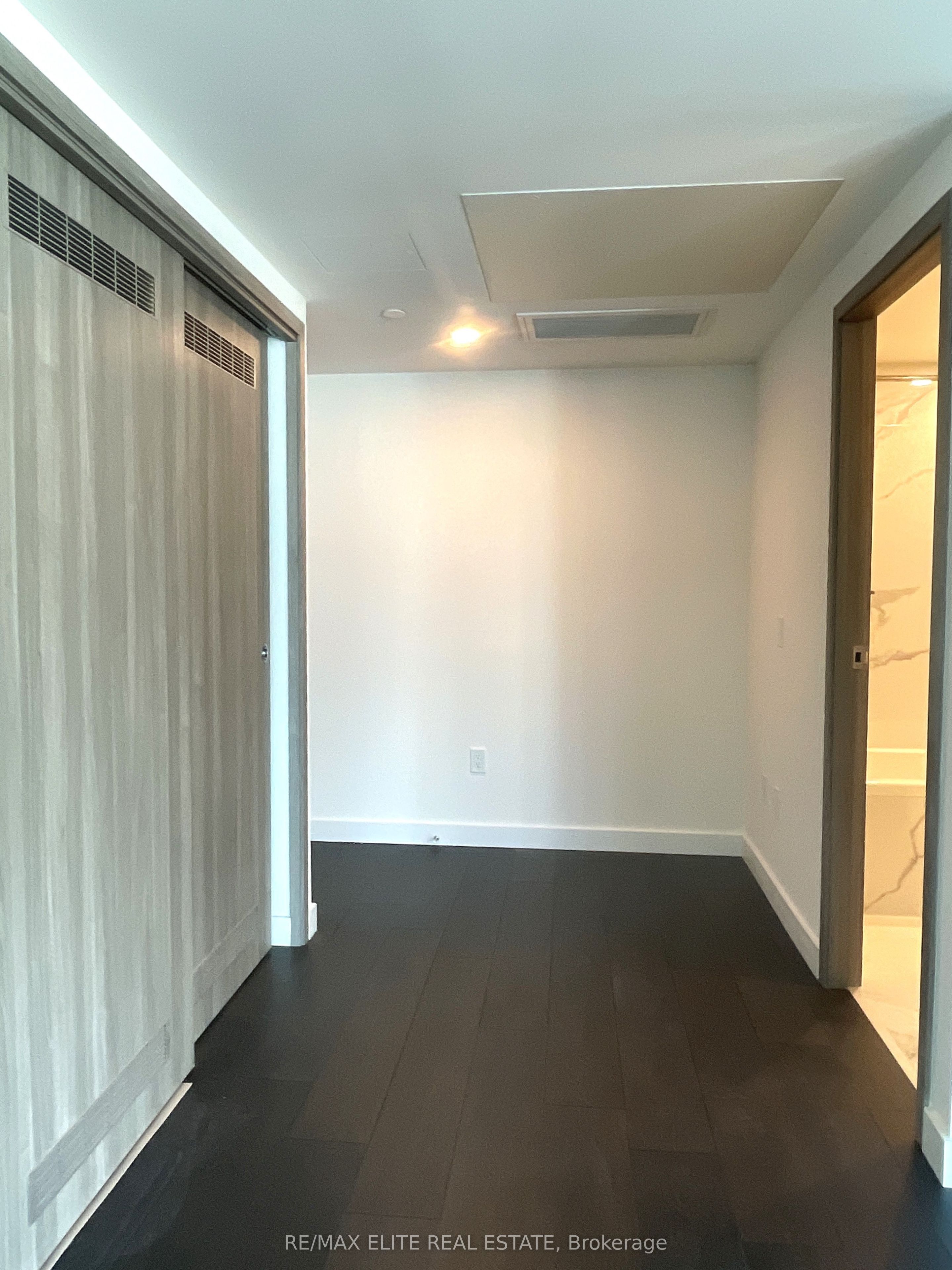 1 CONCORD CITYPLACE Way 2103, Toronto, ON M5V 0X3 photo 4