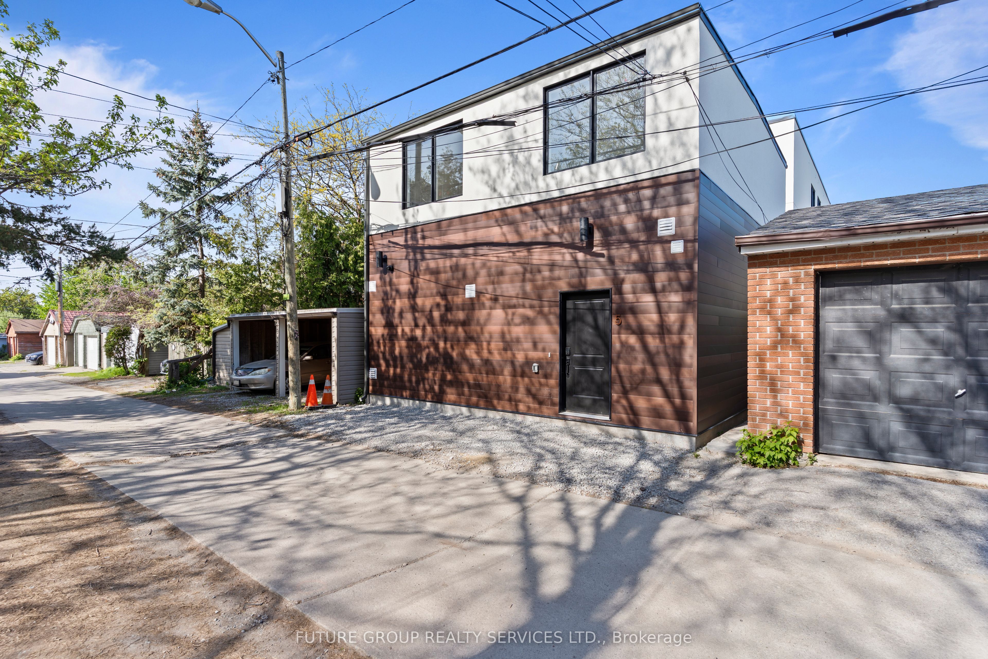 86 Kenwood Avenue Unit 5, Toronto, ON M6C 2S2 photo 3
