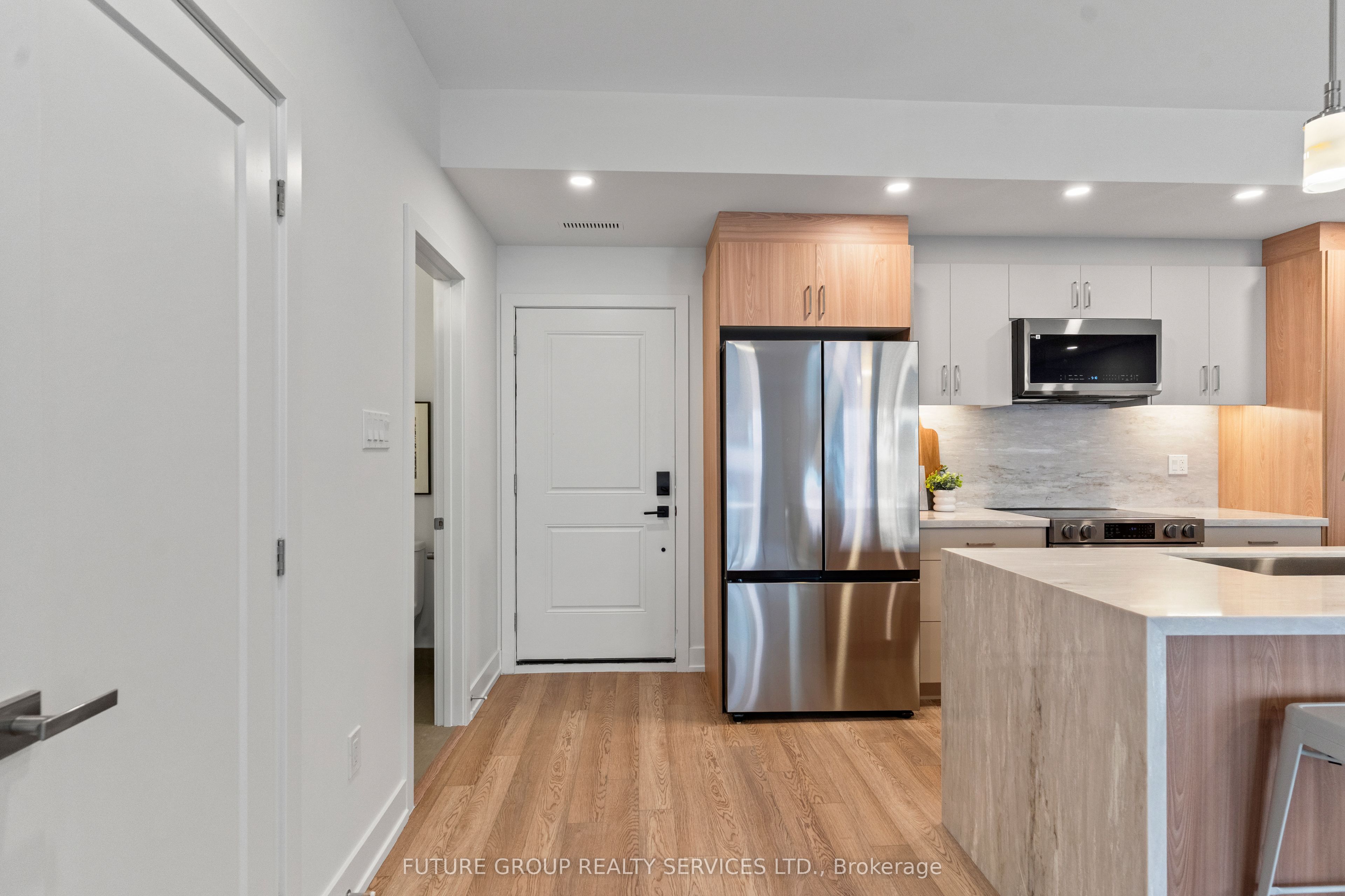 86 Kenwood Avenue Unit 5, Toronto, ON M6C 2S2 photo 4