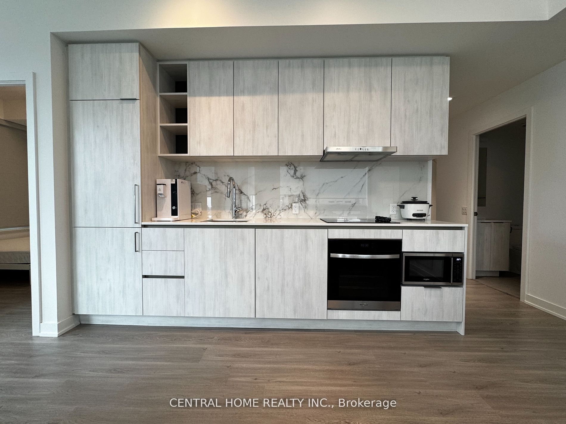 8 Wellesley Street W 1612, Toronto, ON M4Y 1E7 photo 3