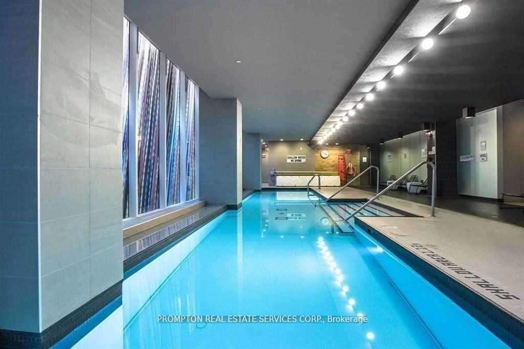 70 Queens Wharf Road 1205, Toronto, ON M5V 0J2 photo 4