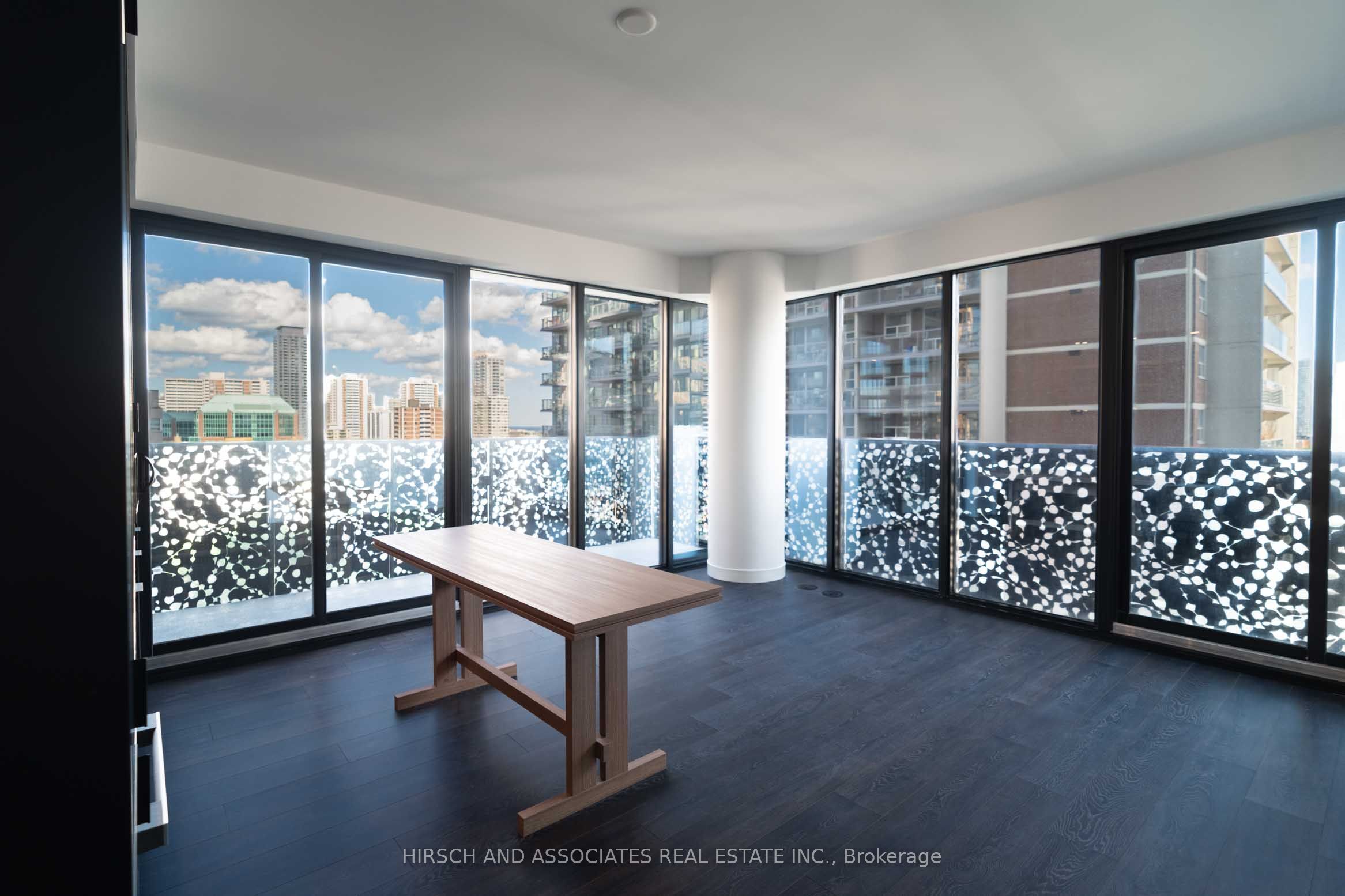 55 E Charles Street E 3906, Toronto, ON M4Y 0J1 photo 5