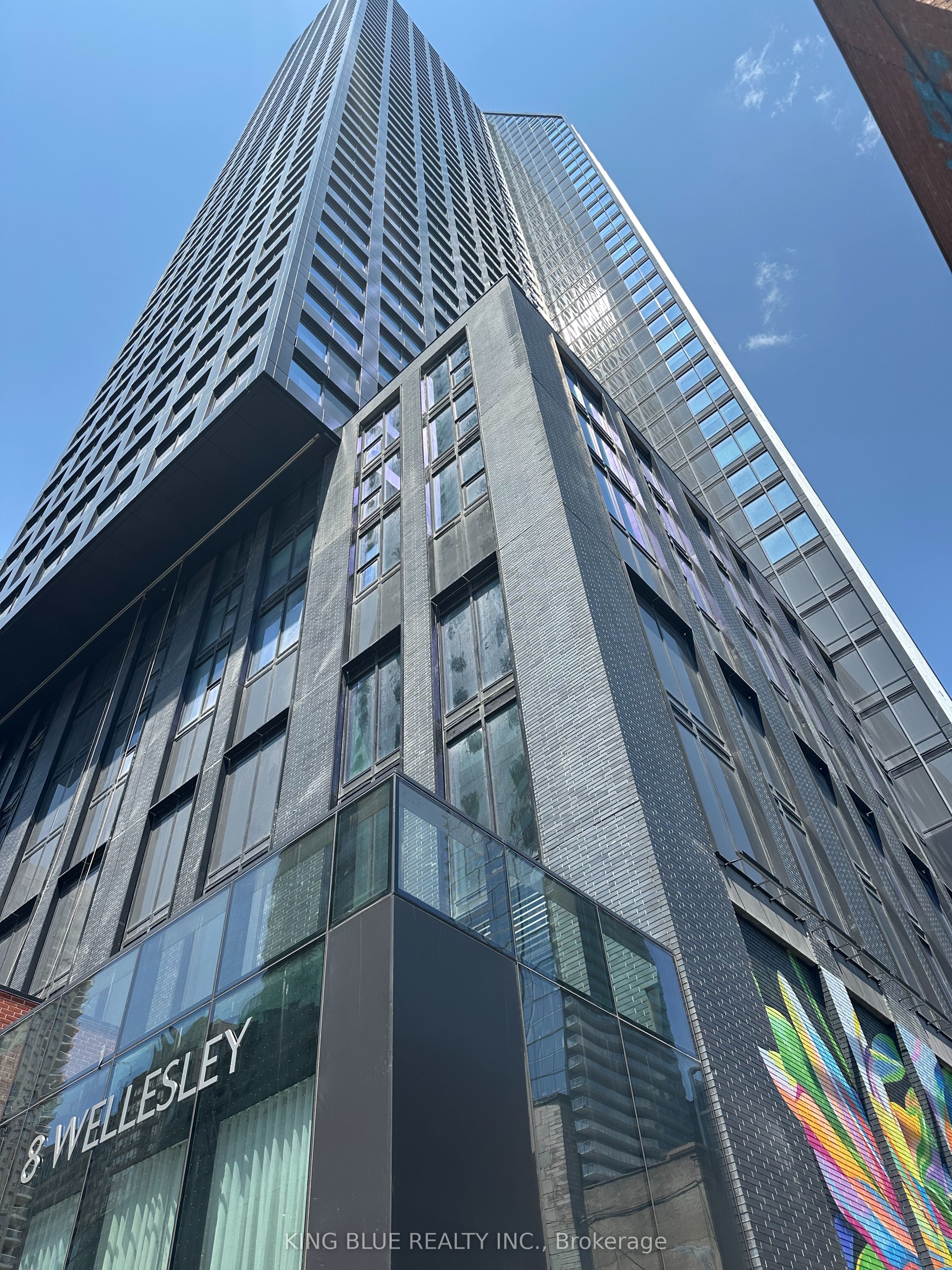 8 Wellesley Street W 5905, Toronto, ON M4Y 0J5