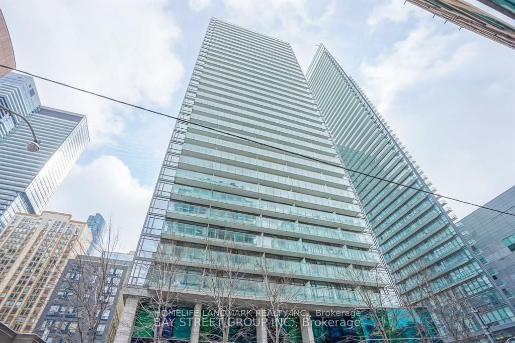 37 Grosvenor Street 3401, Toronto, ON M4Y 3G5