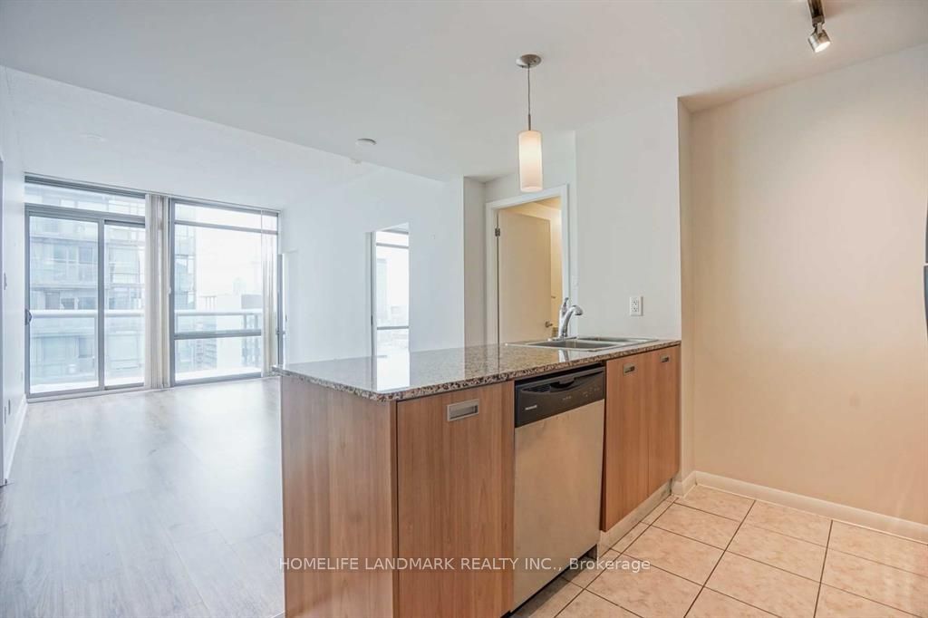 37 Grosvenor Street 3401, Toronto, ON M4Y 3G5 photo 5