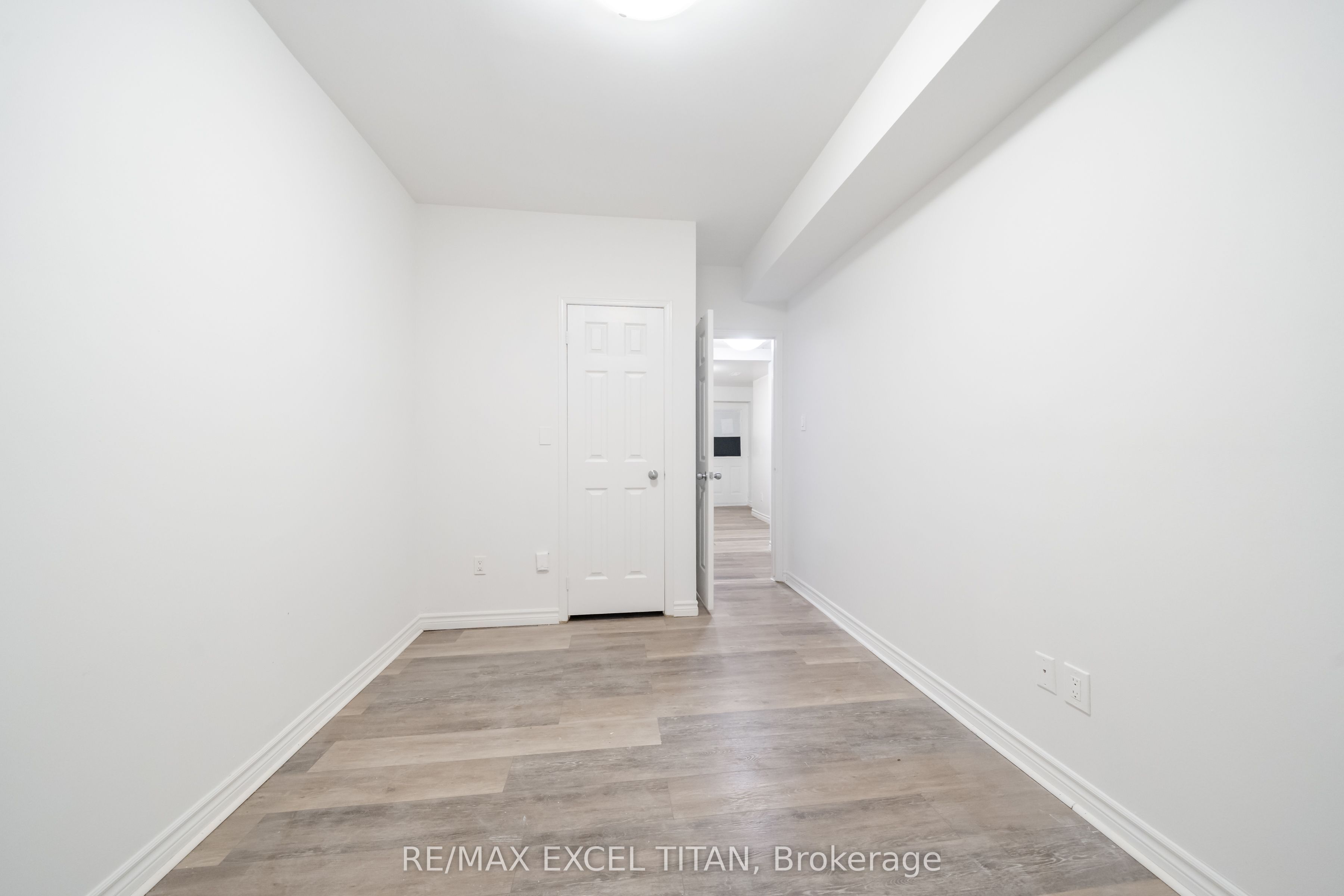 414 Jarvis Street G4, Toronto, ON M4Y 3C2 photo 4