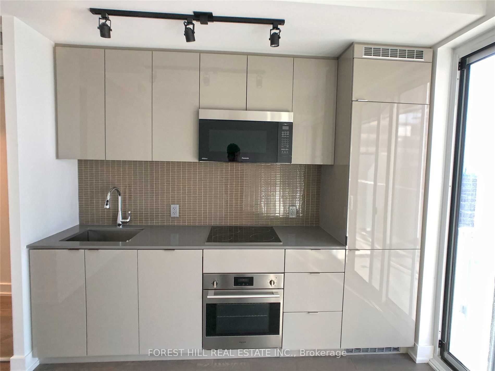 7 Grenville Street 5402, Toronto, ON M4Y 0E9 photo 2