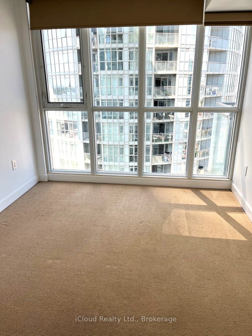 15 Iceboat Terrace 2711, Toronto, ON M5V 4A5 photo 4