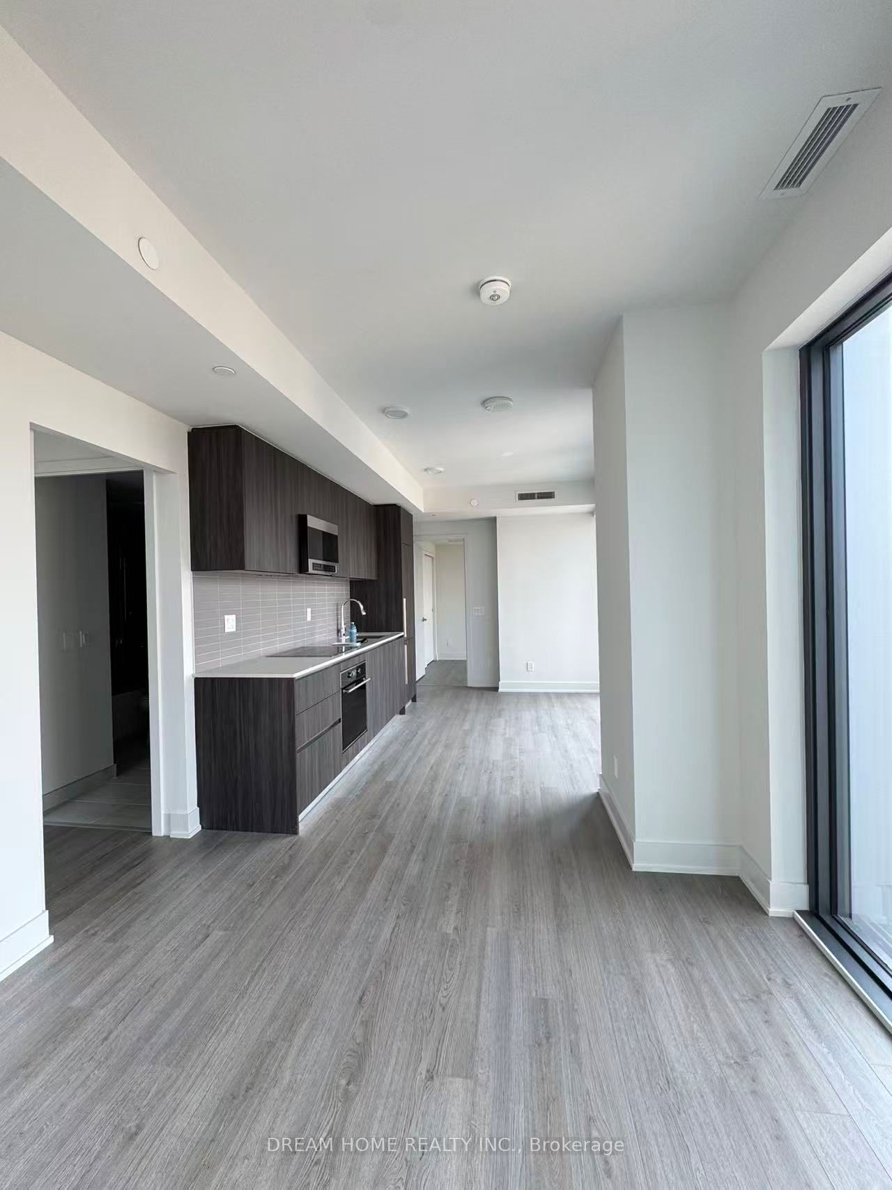 8 Cumberland Street 2002, Toronto, ON M4W 0B6 photo 4