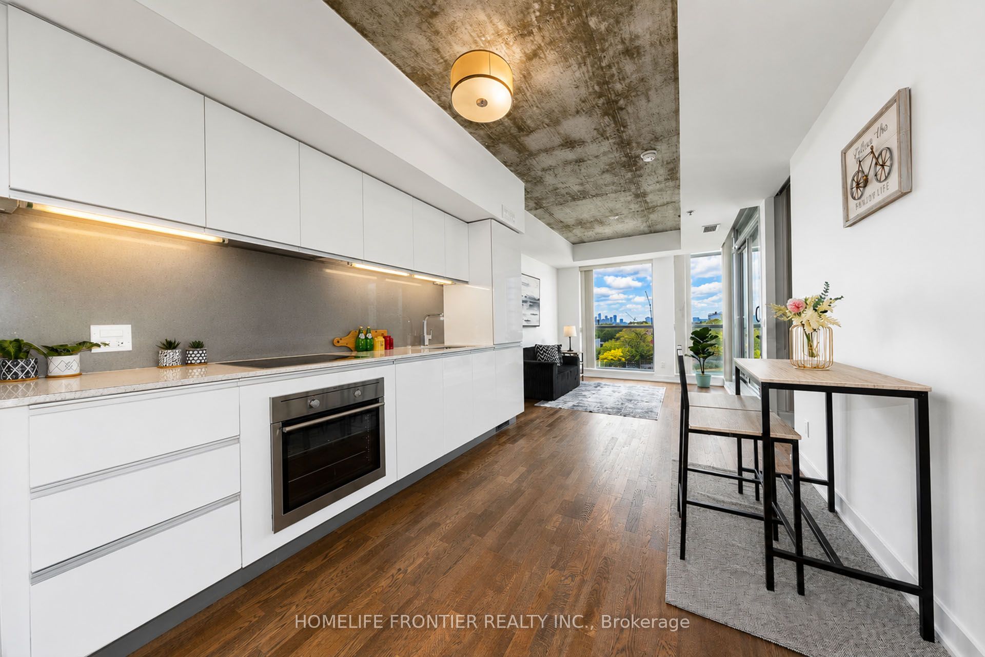 20 Minowan Miikan Lane 717, Toronto, ON M6J 0E5 photo 4