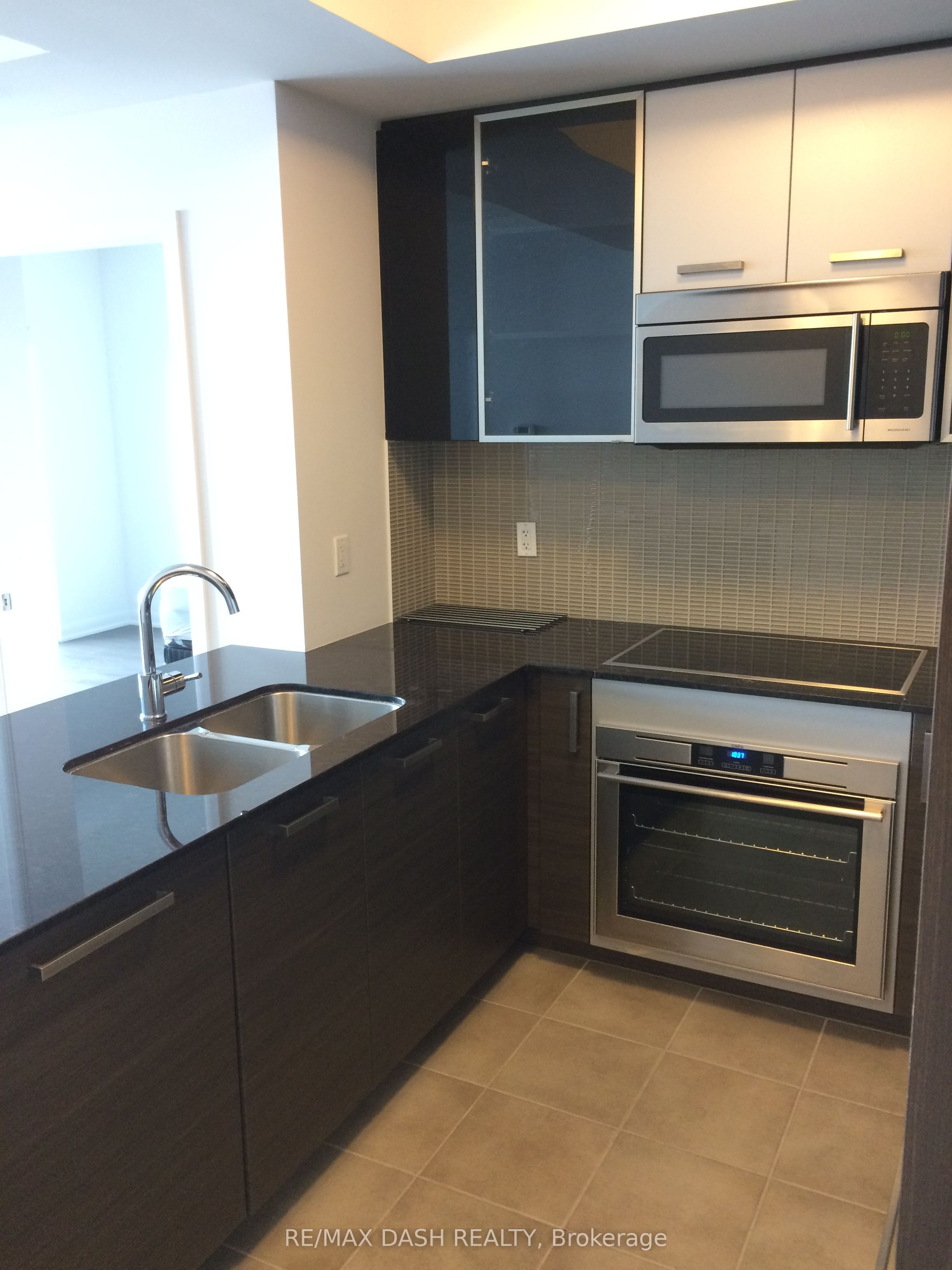 5162 Yonge Street W 3515, Toronto, ON M2N 5P6 photo 3