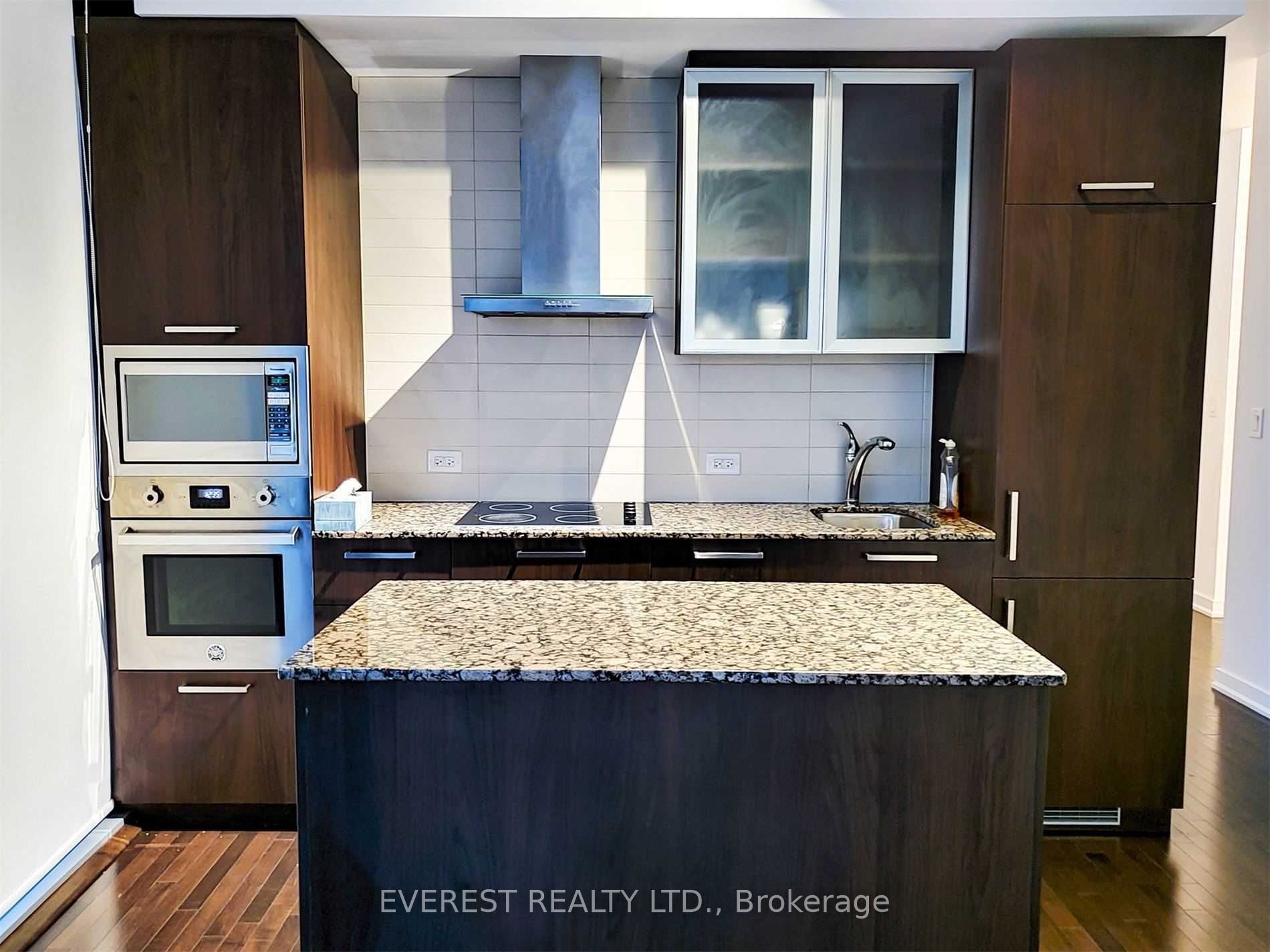 12 York Street 4110, Toronto, ON M5J 2Z2