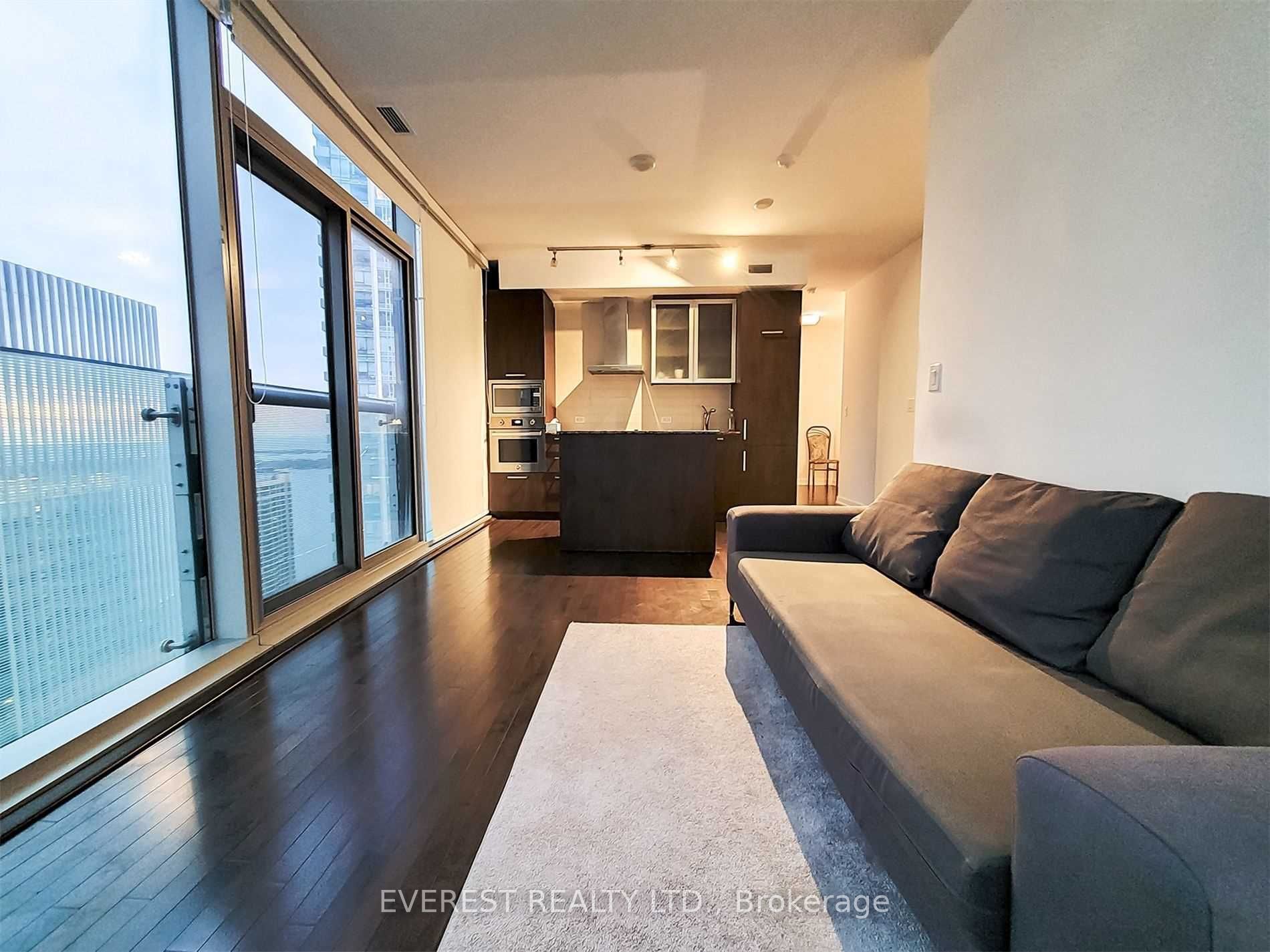 12 York Street 4110, Toronto, ON M5J 2Z2 photo 2