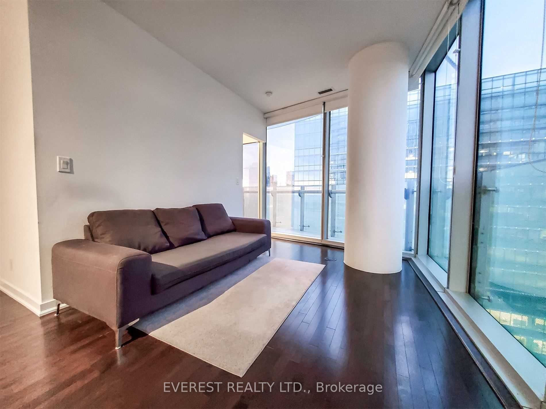 12 York Street 4110, Toronto, ON M5J 2Z2 photo 3