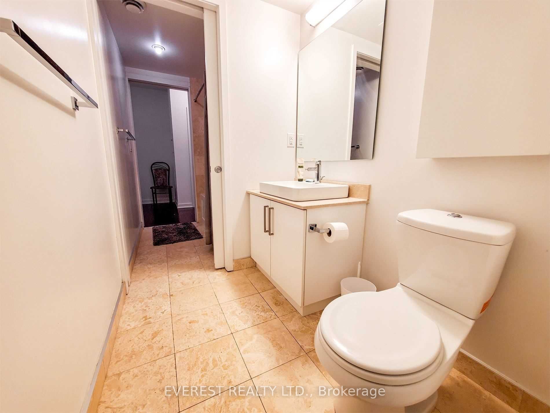 12 York Street 4110, Toronto, ON M5J 2Z2 photo 4
