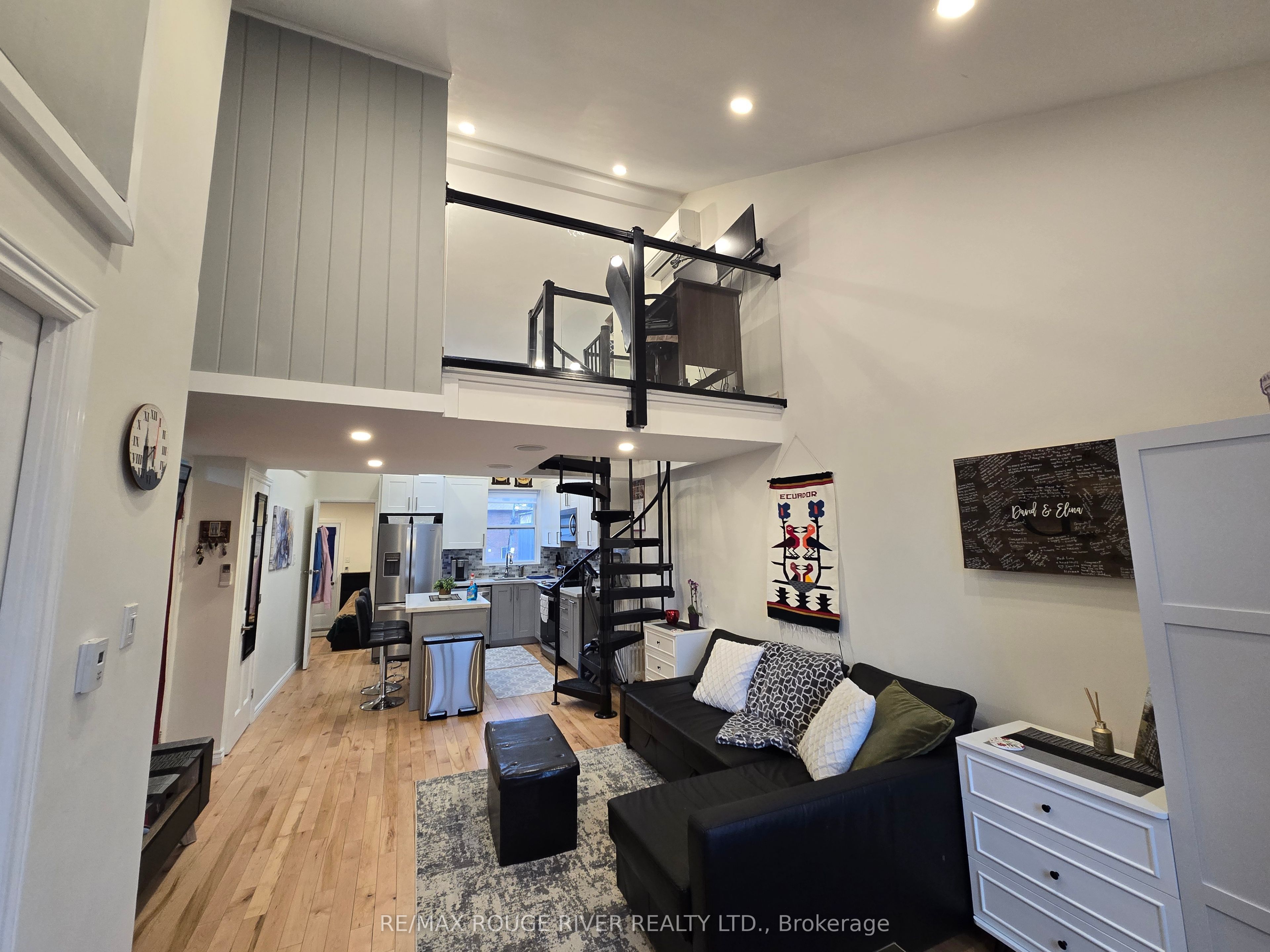 6 Lippincott St Street, Toronto, ON M5T 2R5 photo 5