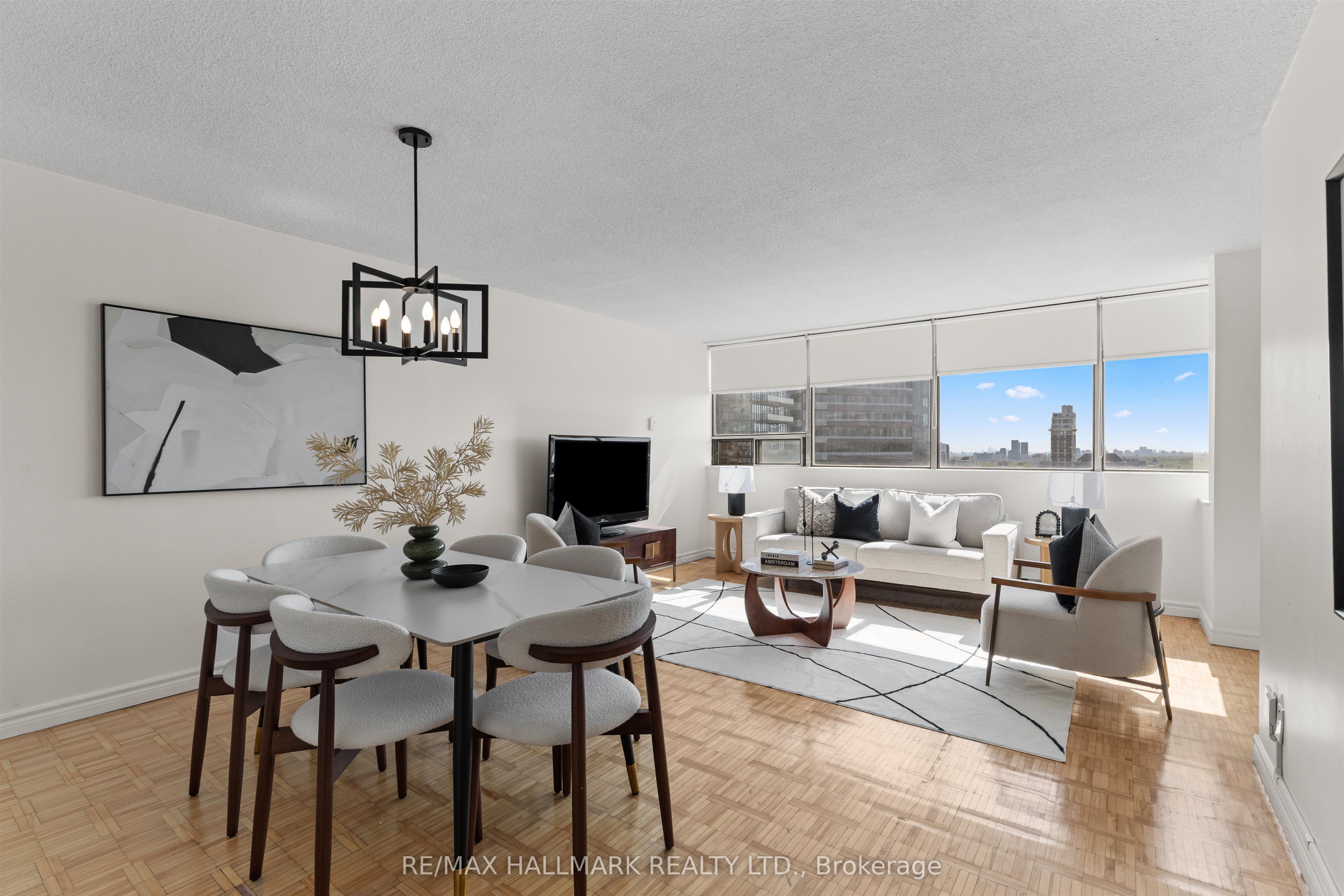 914 Yonge Street 1509, Toronto, ON M4W 3C8