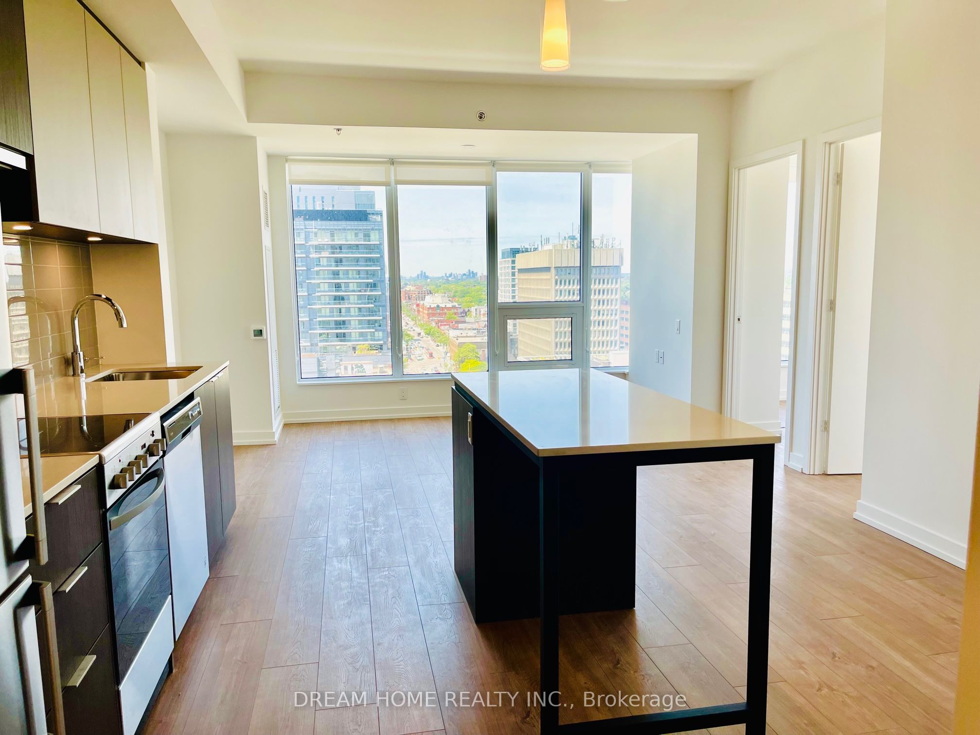203 College Street 1404, Toronto, ON M5T 1P9 photo 5
