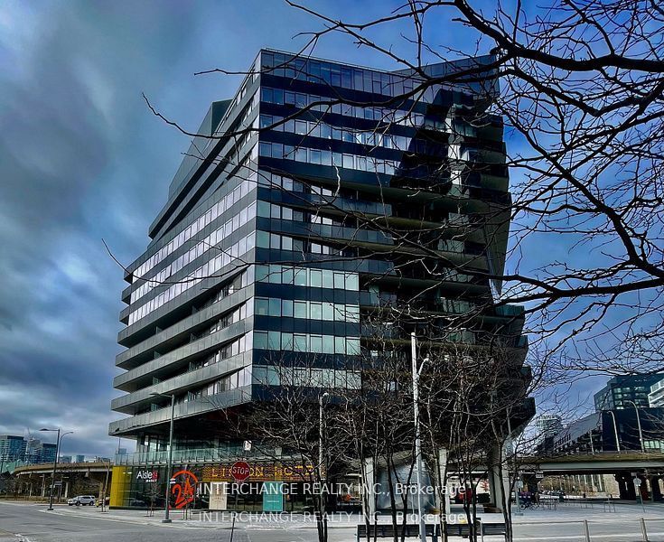 21 Lawren Harris Square 411, Toronto, ON M5A 0T4 photo 2