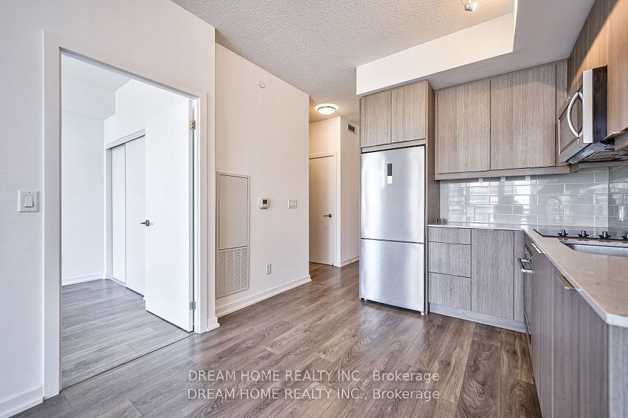 32 forest manor Road 2004, Toronto, ON M2J 1M5 photo 4