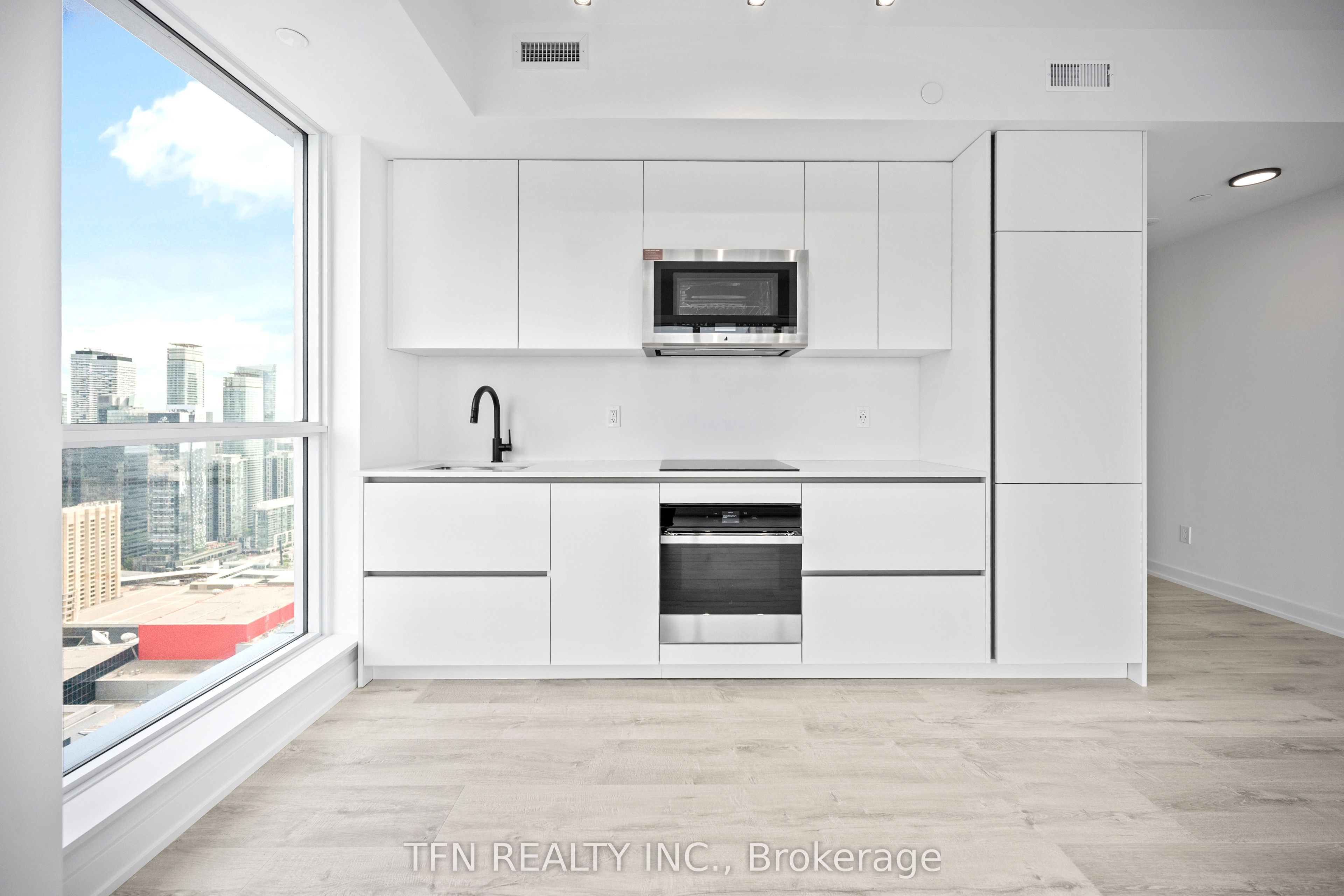 327 King Street W 4506, Toronto, ON M5A 0Y5 photo 3