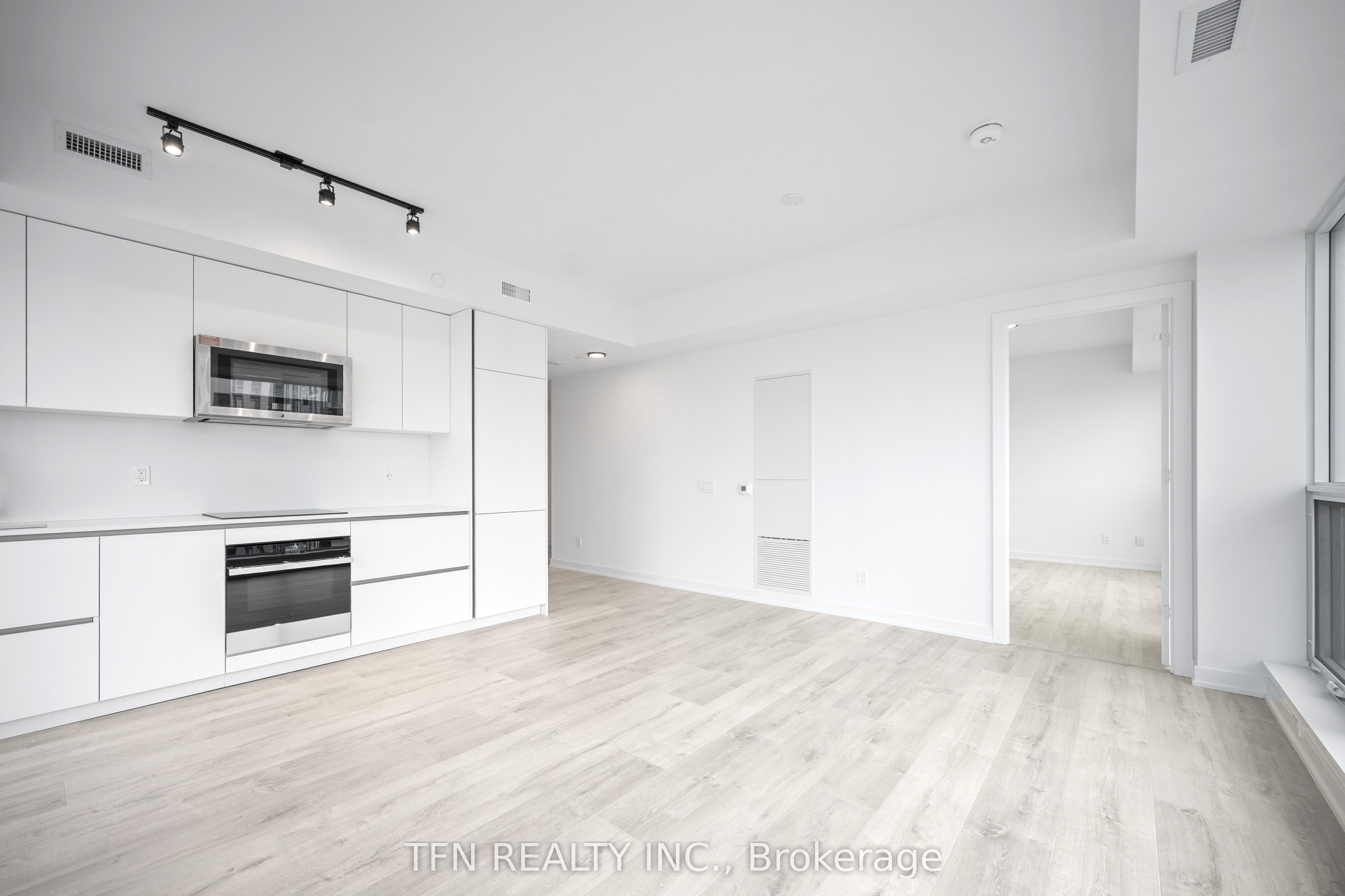 327 King Street W 4506, Toronto, ON M5A 0Y5 photo 4