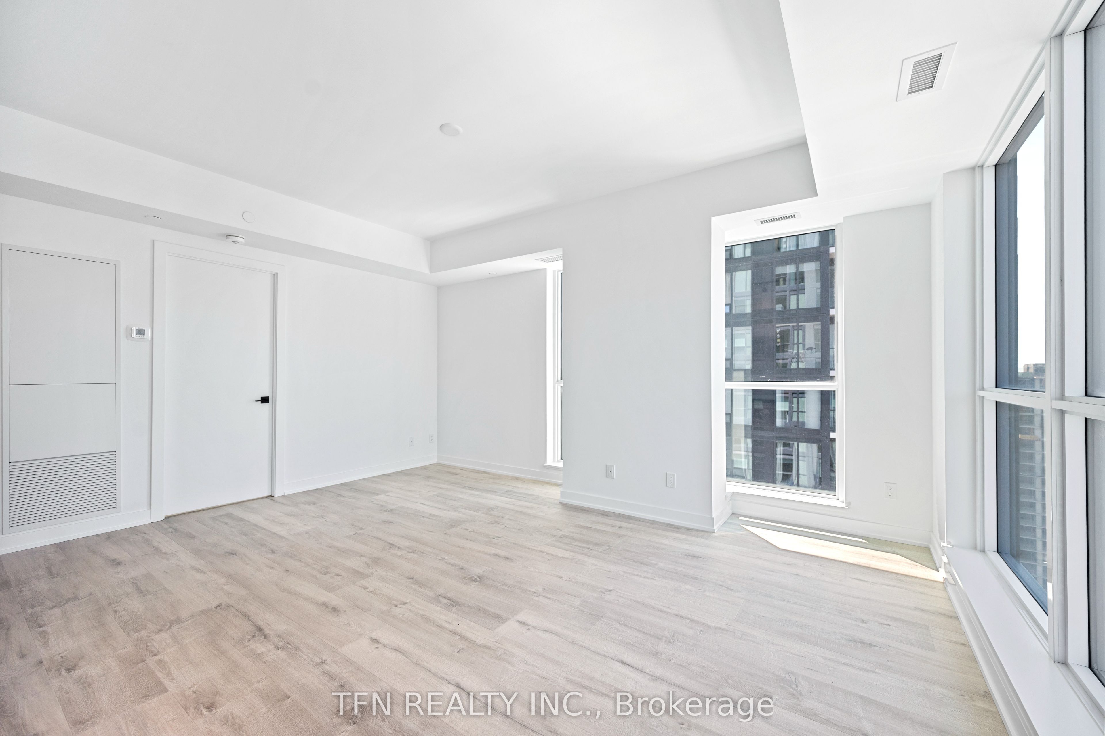 327 King Street W 4505, Toronto, ON M5A 0Y5 photo 4