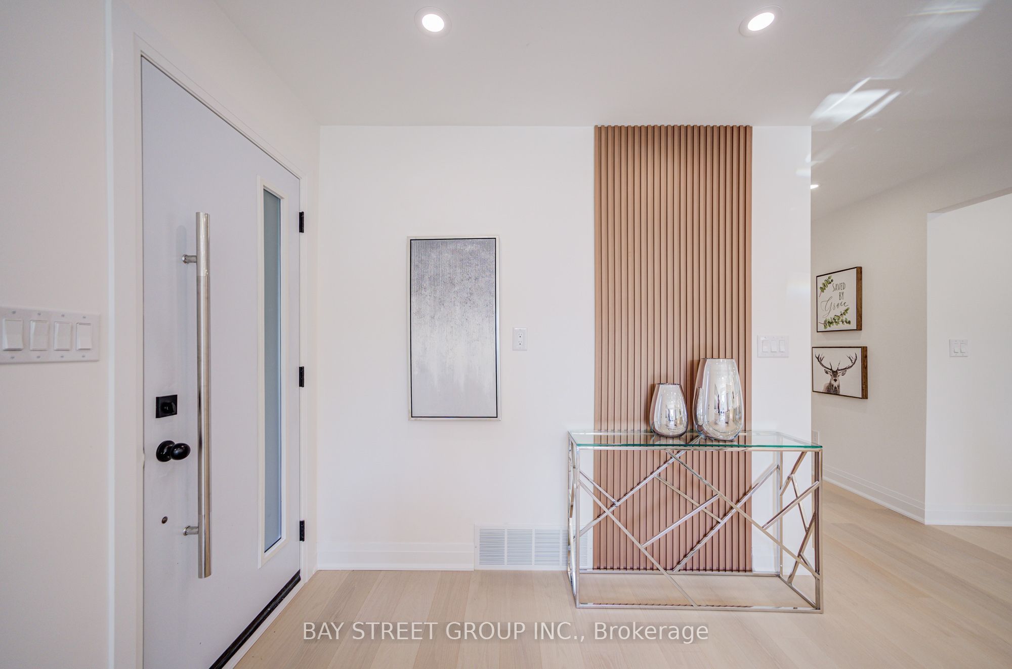 60 Warner Avenue, Toronto, ON M4A 1Z4 photo 5