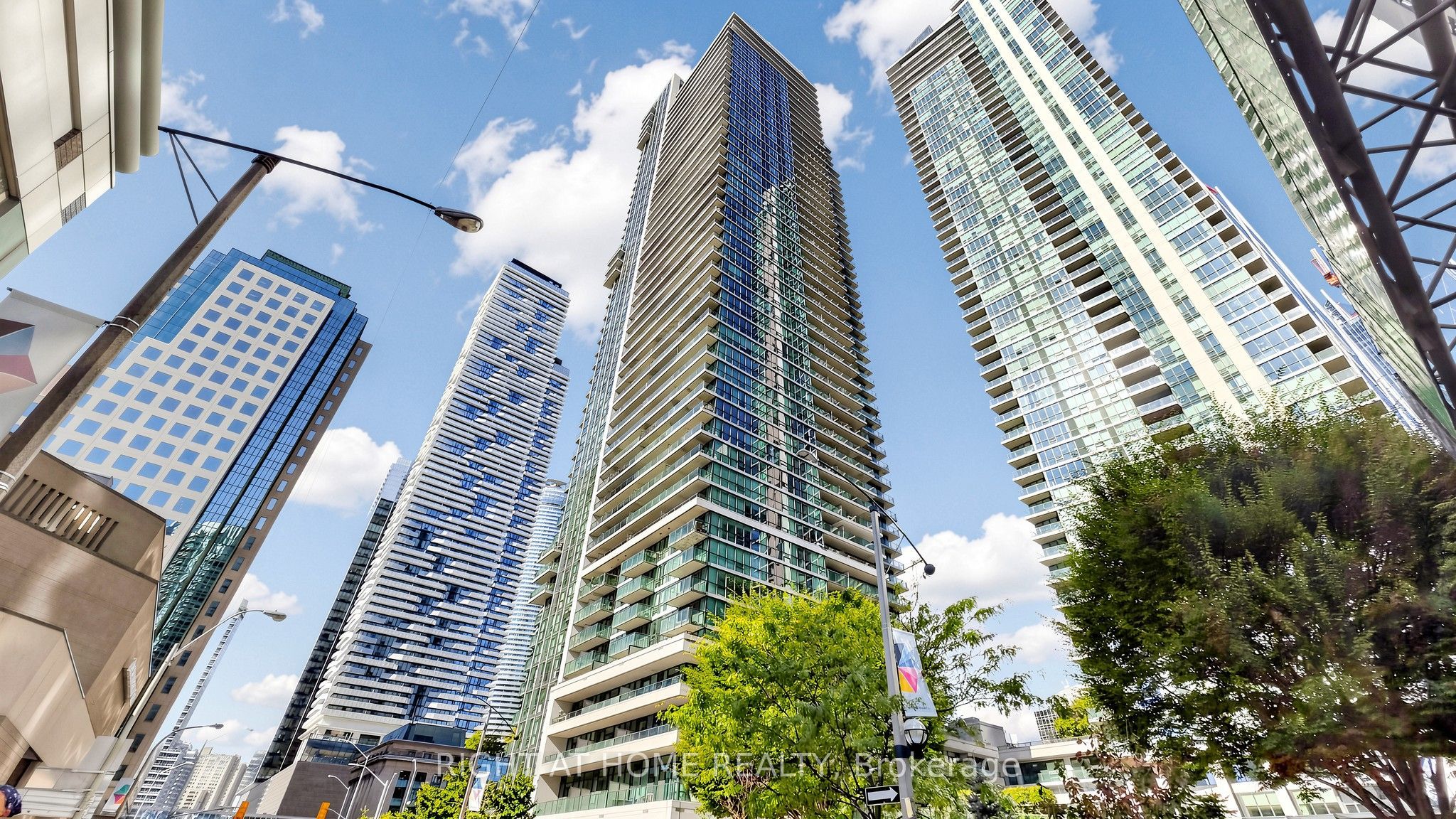 33 Bay Street 609, Toronto, ON M5J 2Z3