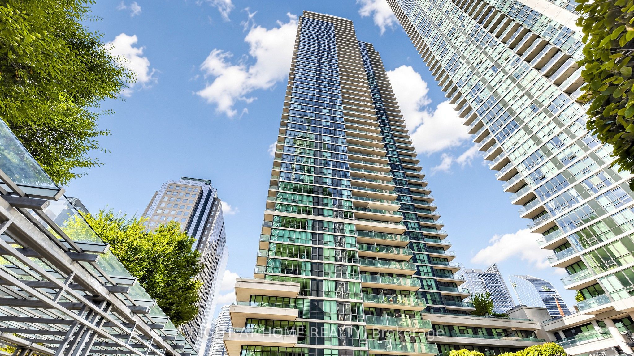 33 Bay Street 609, Toronto, ON M5J 2Z3 photo 2