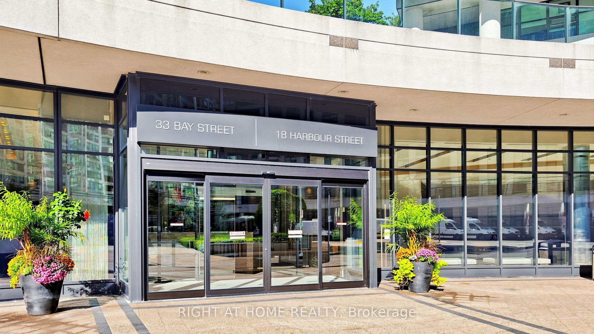 33 Bay Street 609, Toronto, ON M5J 2Z3 photo 5