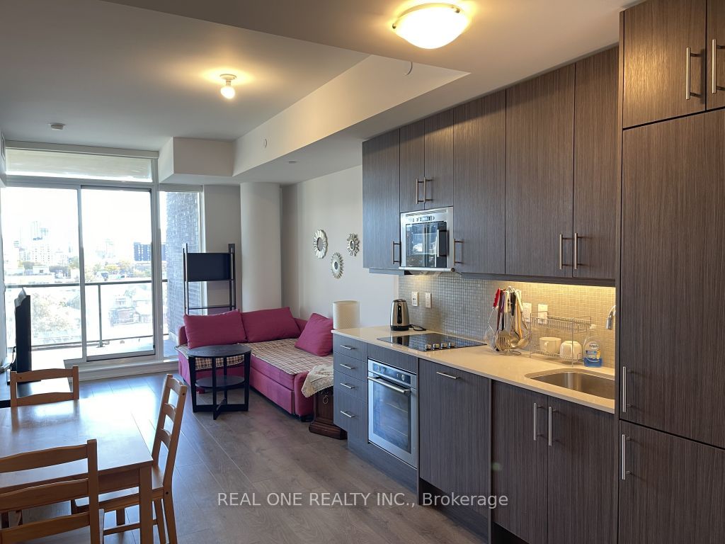 297 College Street 710, Toronto, ON M5T 0C2 photo 5