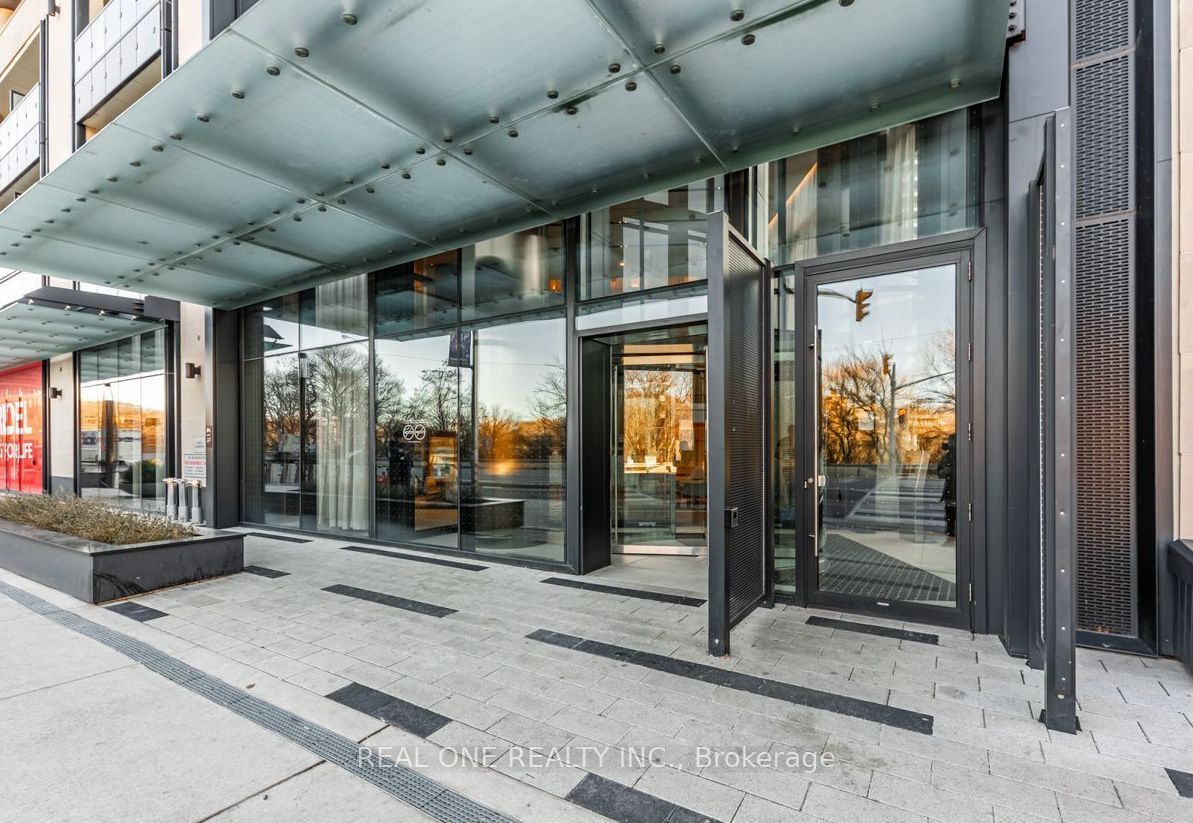 575 Bloor Street E 1806, Toronto, ON M4W 0B2 photo 2