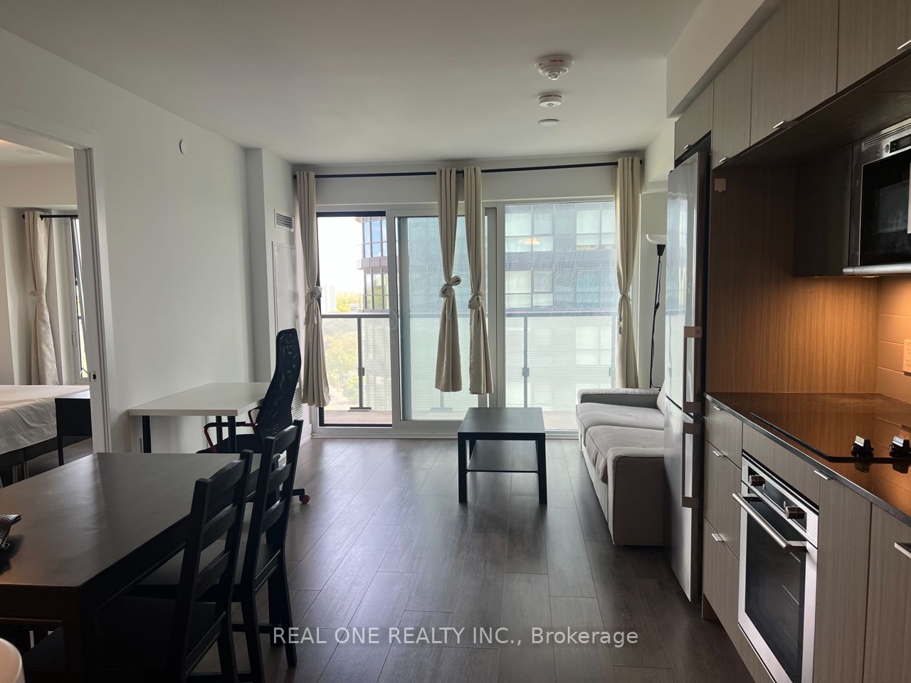 575 Bloor Street E 1806, Toronto, ON M4W 0B2 photo 4