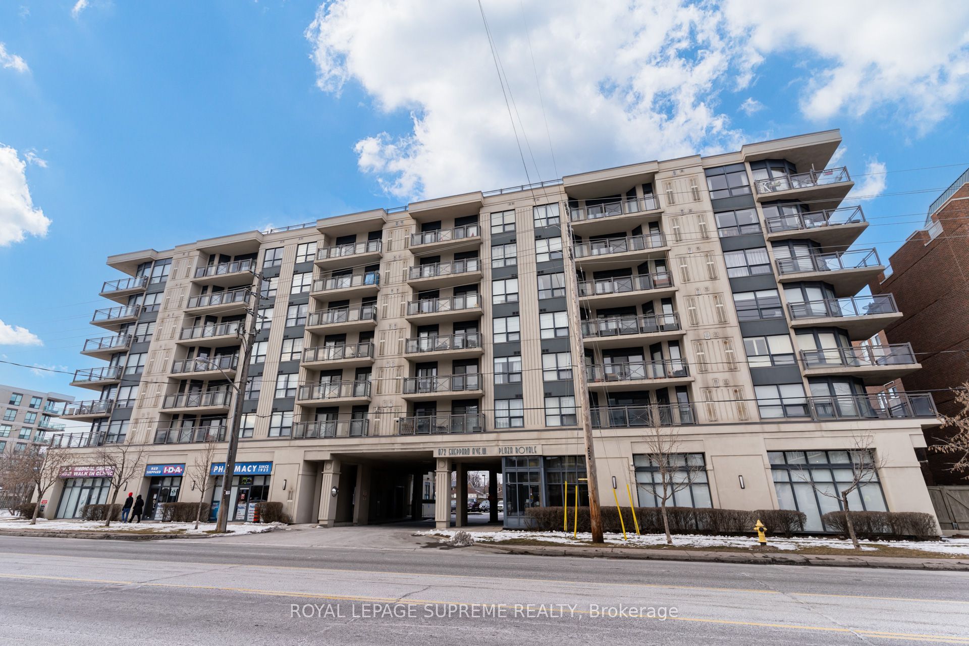 872 Sheppard Avenue W 301, Toronto, ON M3H 5V5