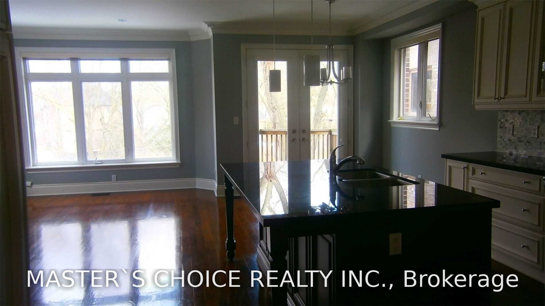 21 Leona Drive, Toronto, ON M2N 4V3 photo 2