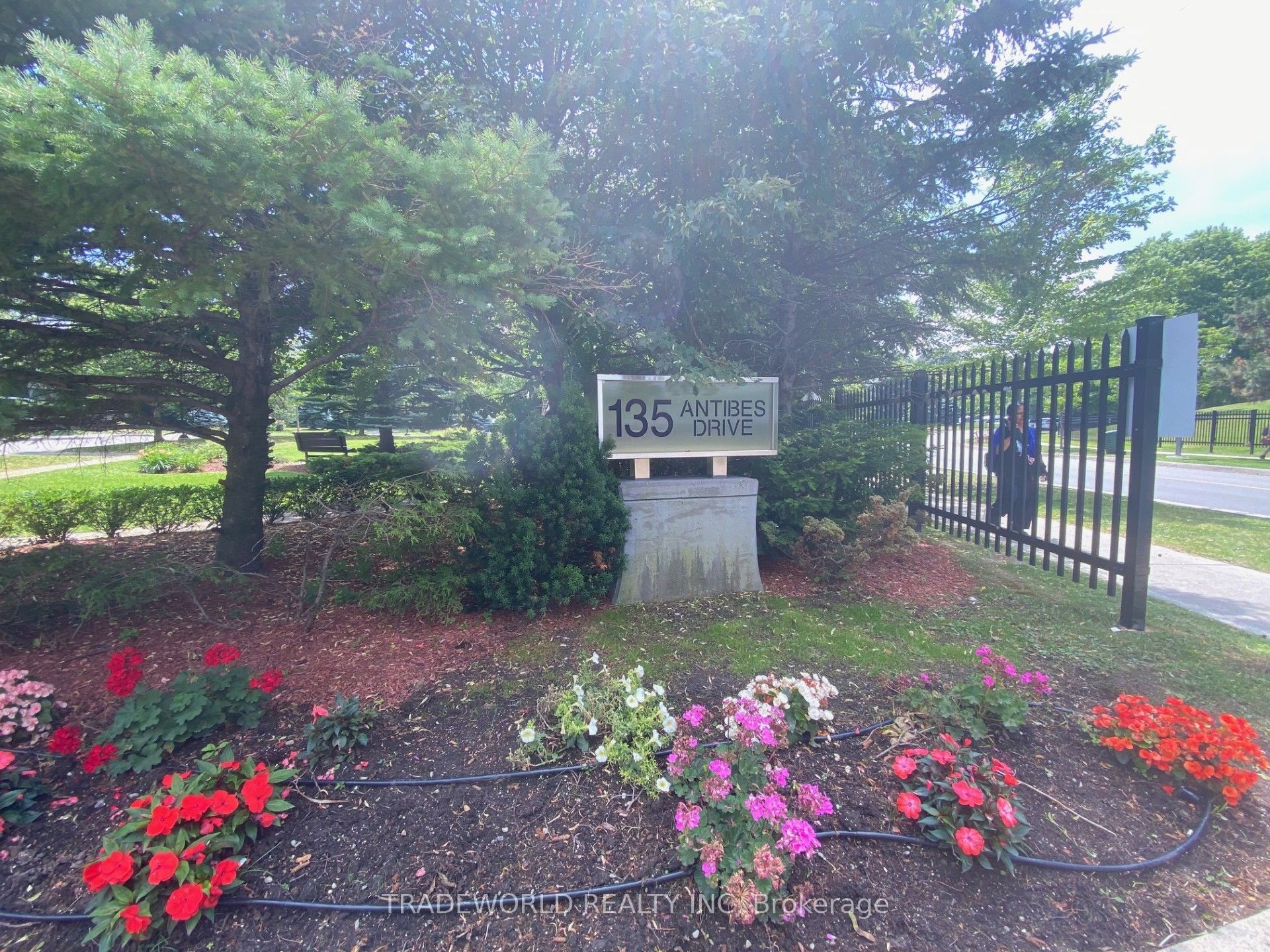 135 Antibes Drive 1506, Toronto, ON M2R 2Z1 photo 3