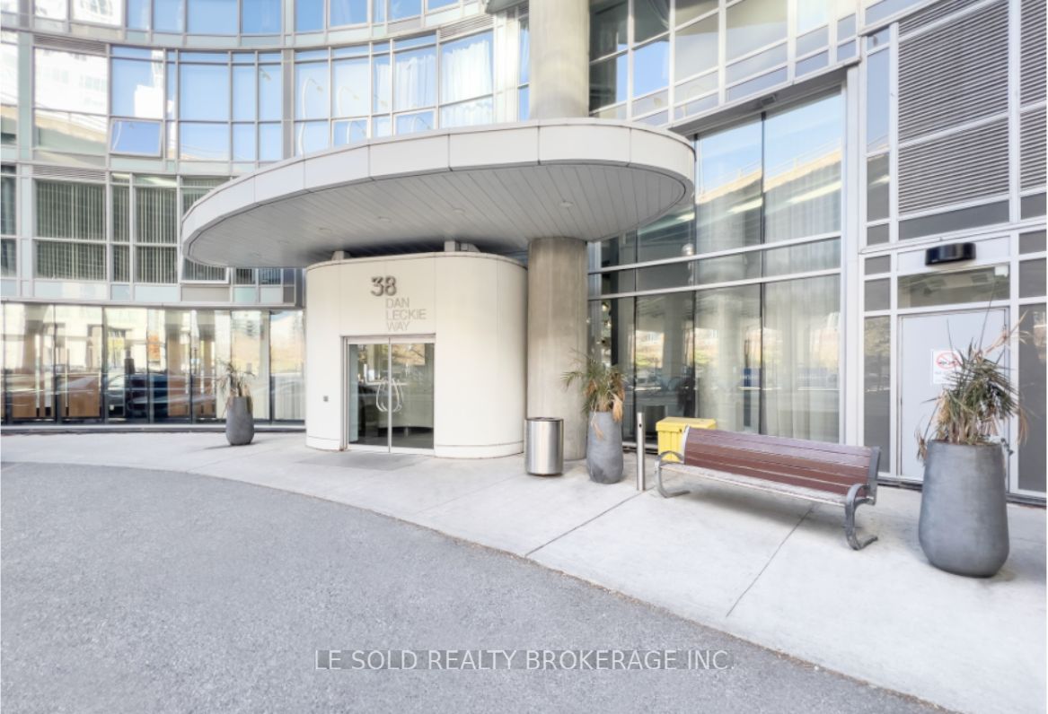 38 Dan Leckie Way 1205, Toronto, ON M5V 2V6 photo 4