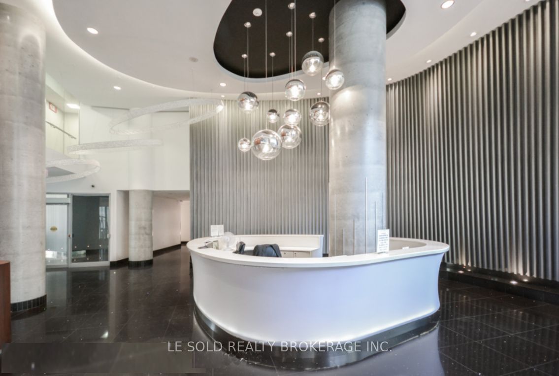 38 Dan Leckie Way 1205, Toronto, ON M5V 2V6 photo 5