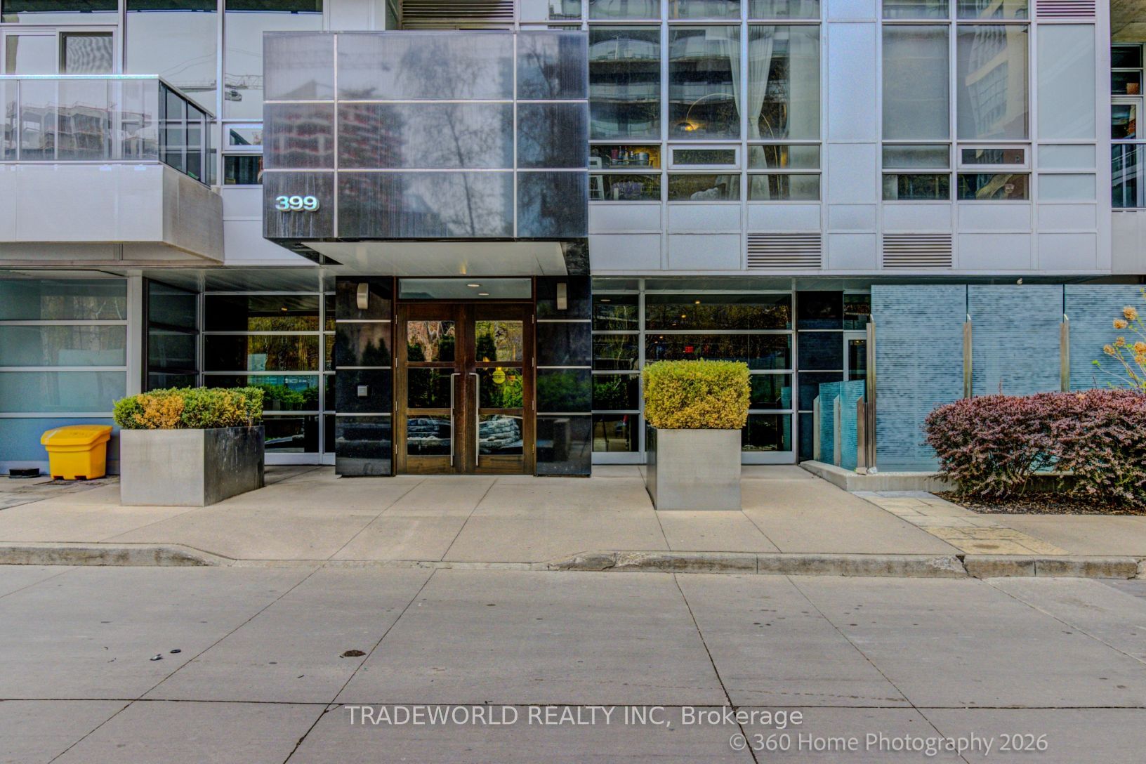 399 Adelaide Street W 603, Toronto, ON M5V 1S4 photo 3