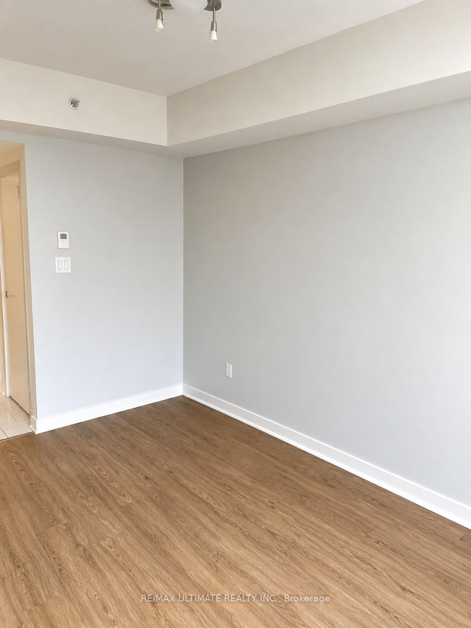 126 Dundas East Street E 204, Toronto, ON M5B 1E2 photo 3