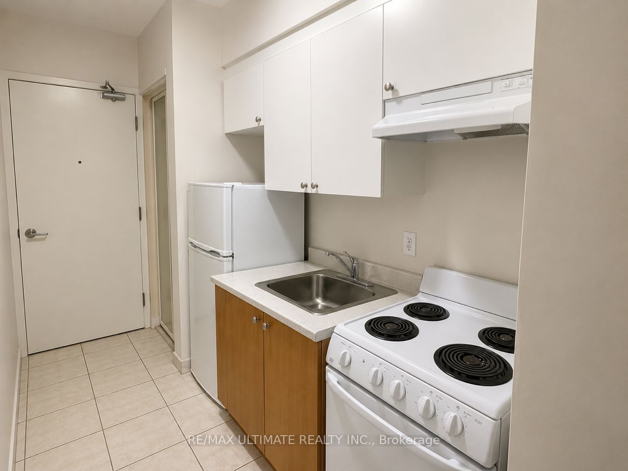 126 Dundas East Street E 204, Toronto, ON M5B 1E2 photo 5