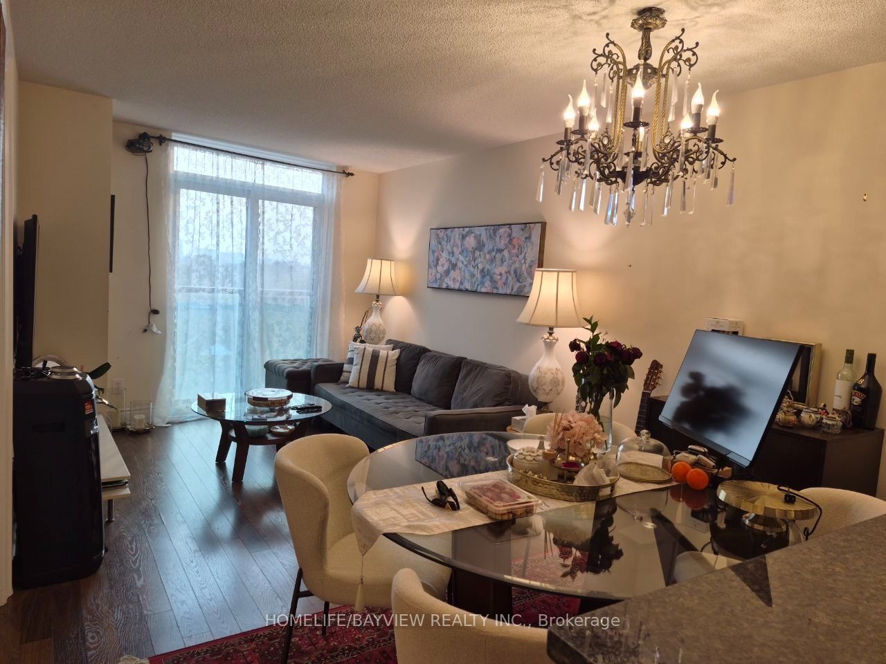 25 Greenview Avenue 715, Toronto, ON M2M 0A5