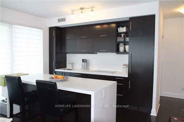 65 St Mary Street 1207, Toronto, ON M5S 0A6