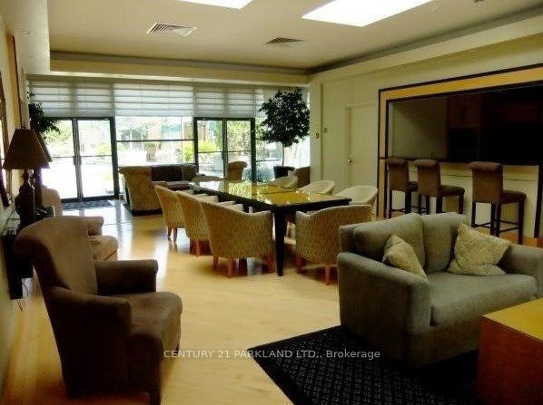 77 Avenue Road 401, Toronto, ON M5R 3R8 photo 3