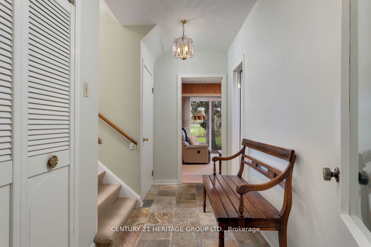 46 Marathon Crescent, Toronto, ON M2R 2L7 photo 2