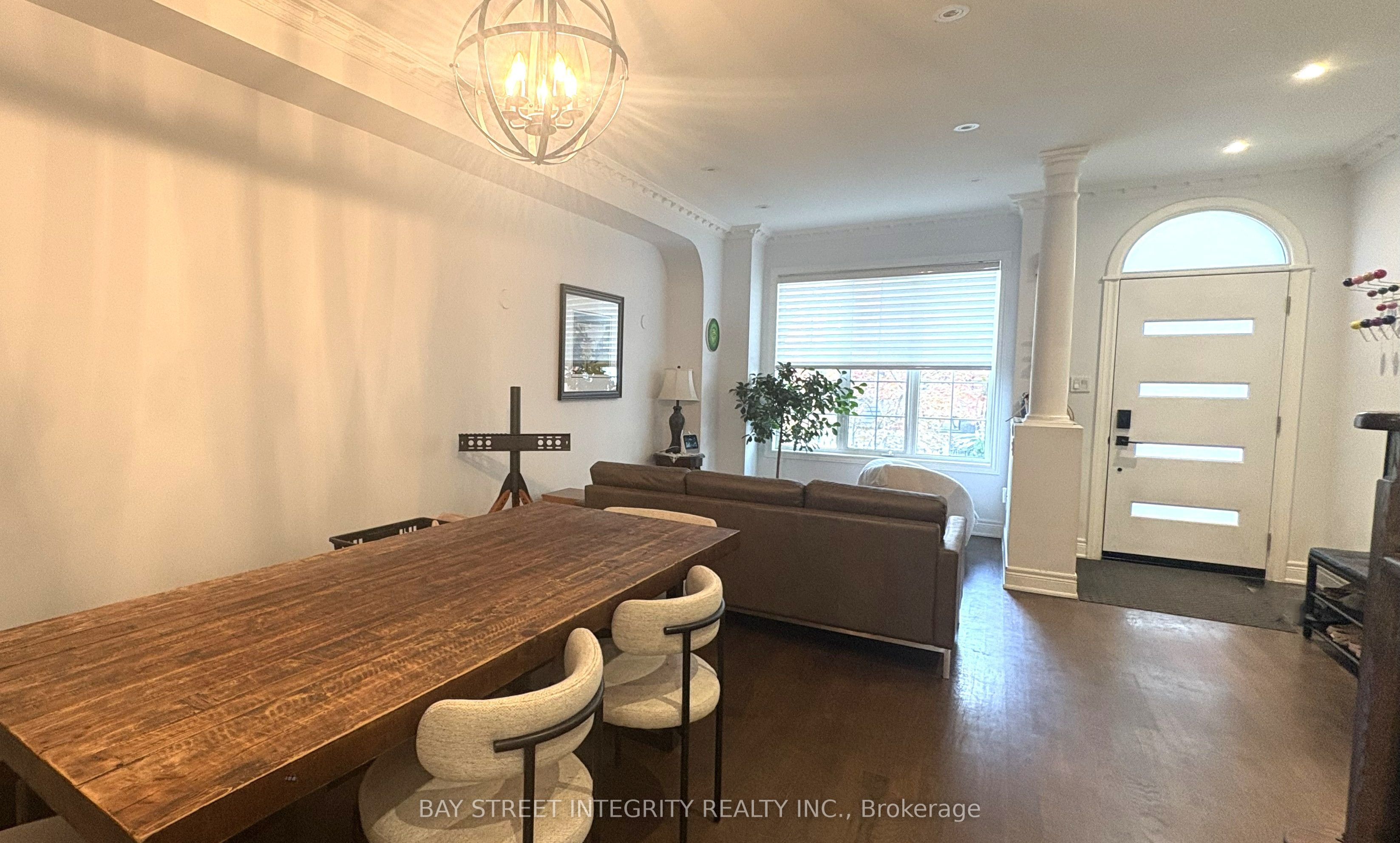 UPPER 162 Claremont Street, Toronto, ON M6J 2M8 photo 5