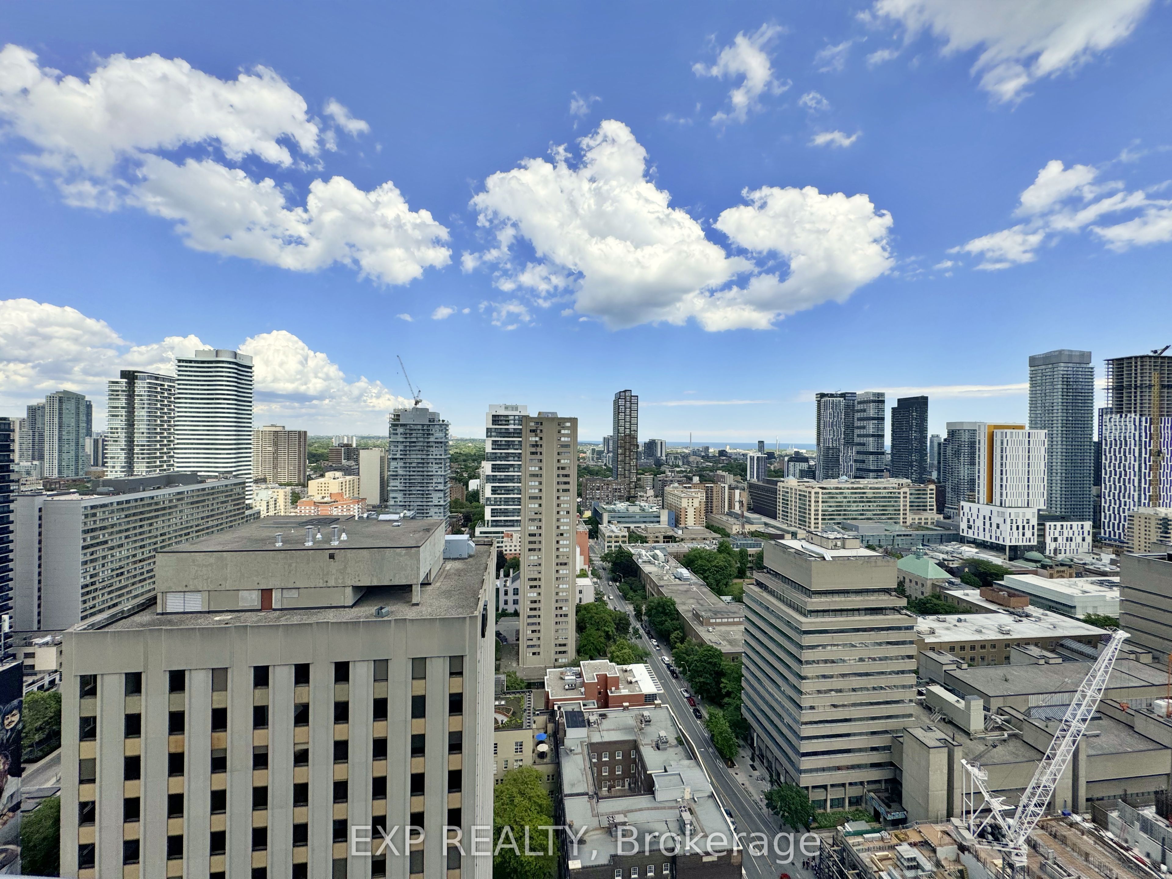 386 Yonge Street 2705, Toronto, ON M5B 0A5